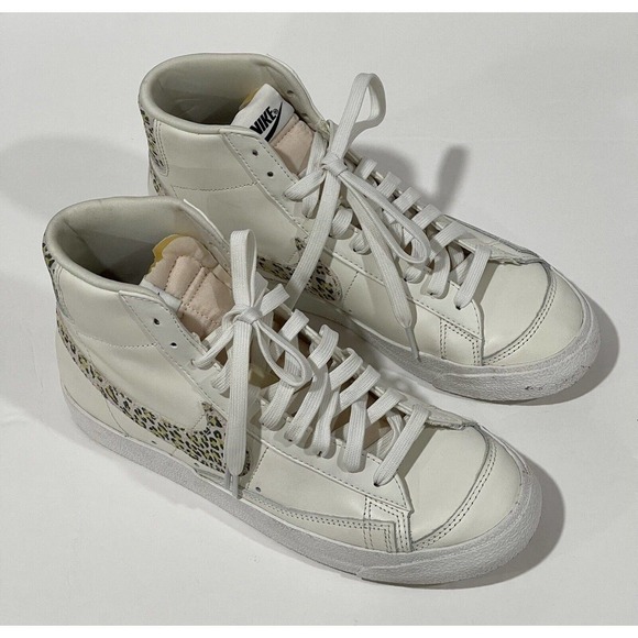 Nike Women’s Blazer Mid '77 SE Sail/Light Lemon Twist/Black DH9633-100 Sz-10.5 - Picture 1 of 11